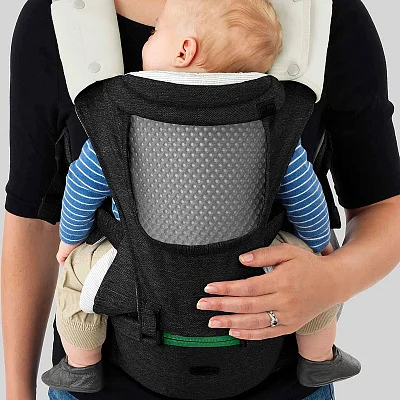 Переноска-трансформер Chicco HIP SEAT CARRIER PIRATE BLACK