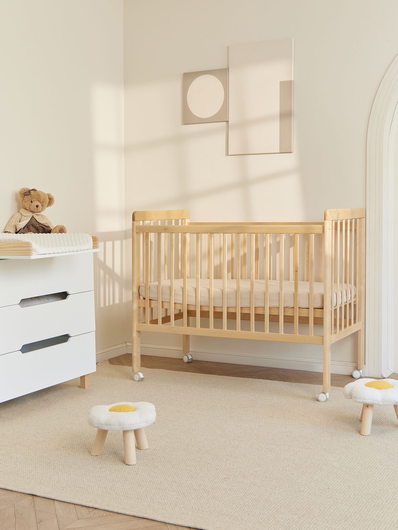 112082 Кроватка детская Happy Baby MIRRA LIGHT c матрасом и простынёй 1