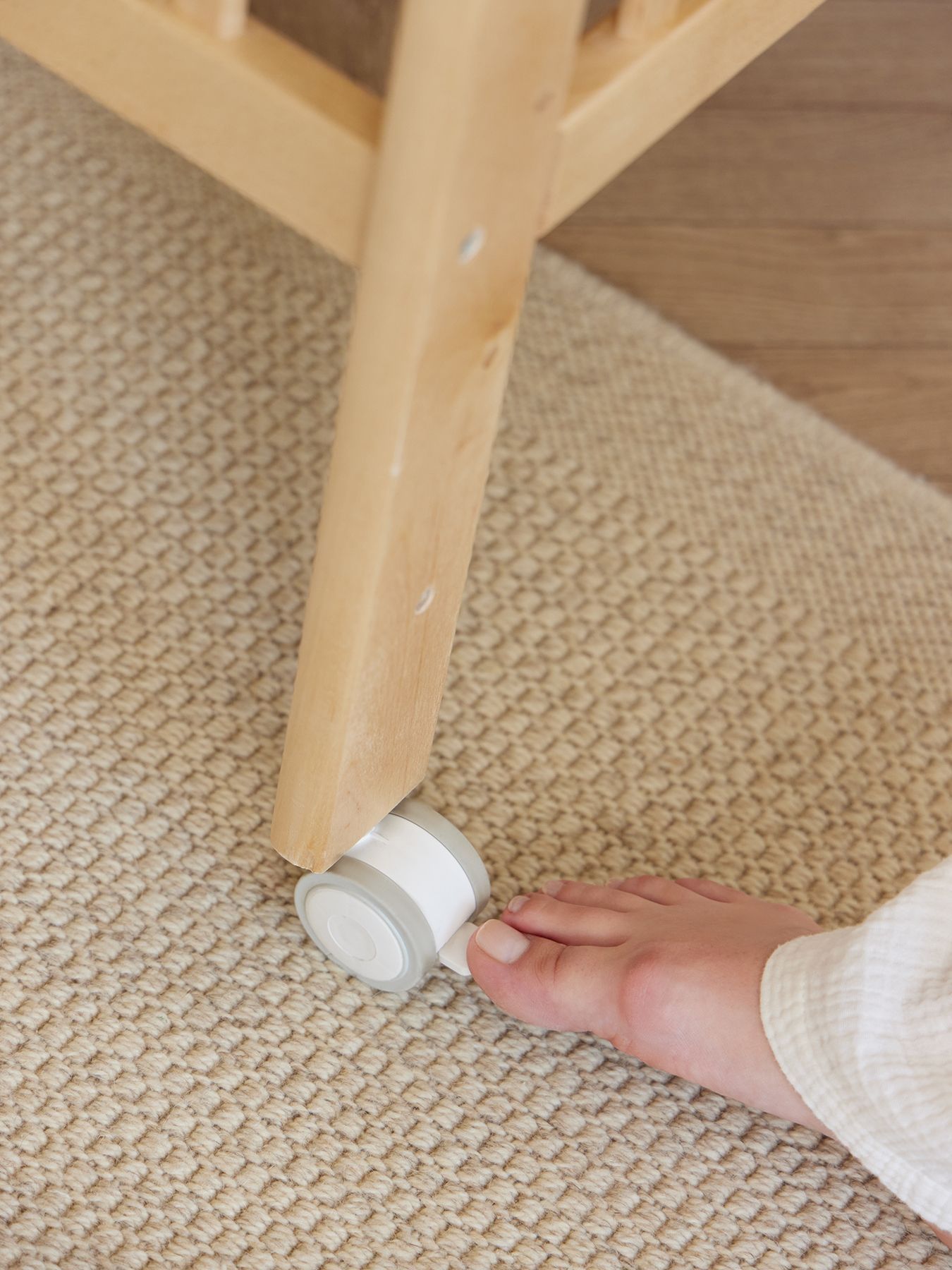 112212 Кроватка детская Happy Baby MIRRA LIGHT c матрасом и простынёй 15