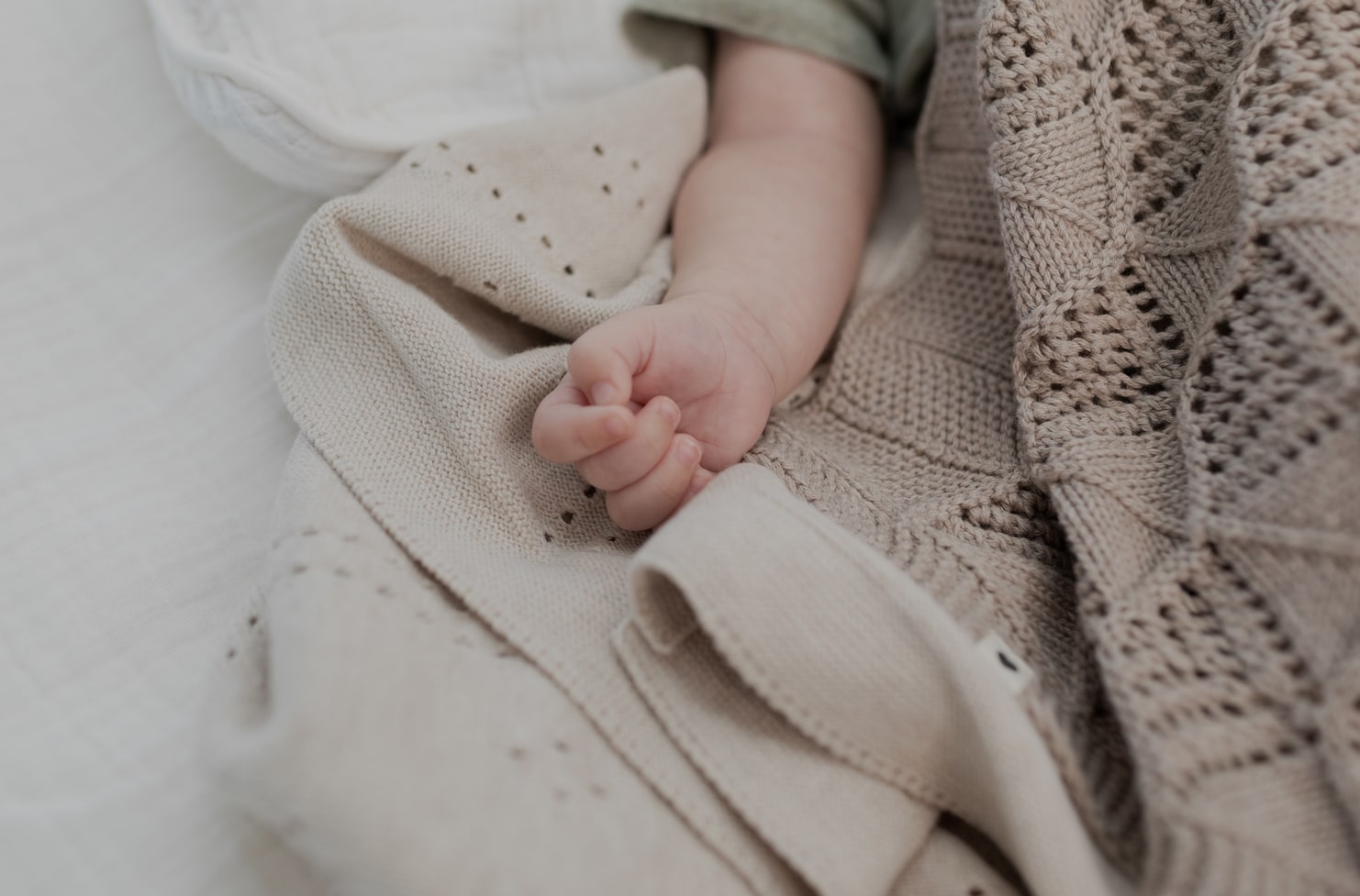 BIBS_AW22_Knitted_Blanket_Lifestyle_1_min Плед вязаный BIBS Pointelle 4
