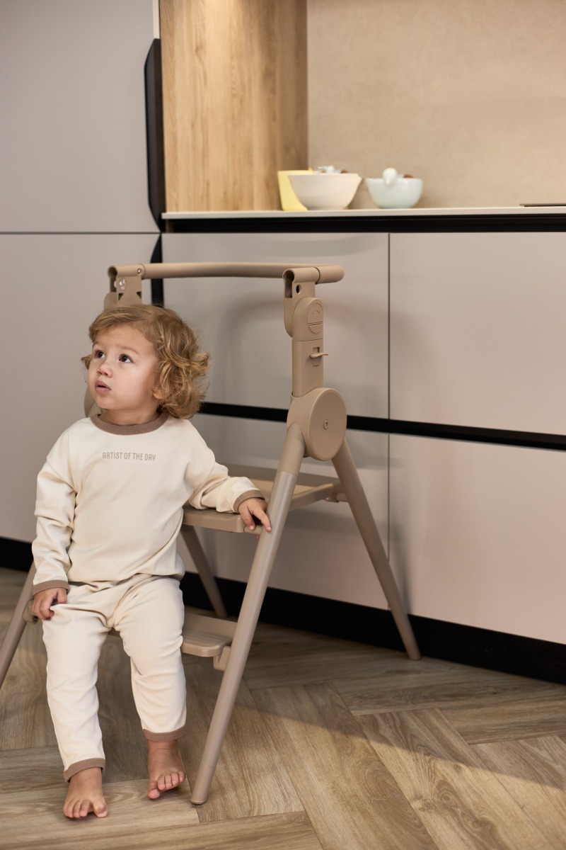 29374_uH0U Стул-трансформер для кормления Anex OZY 38