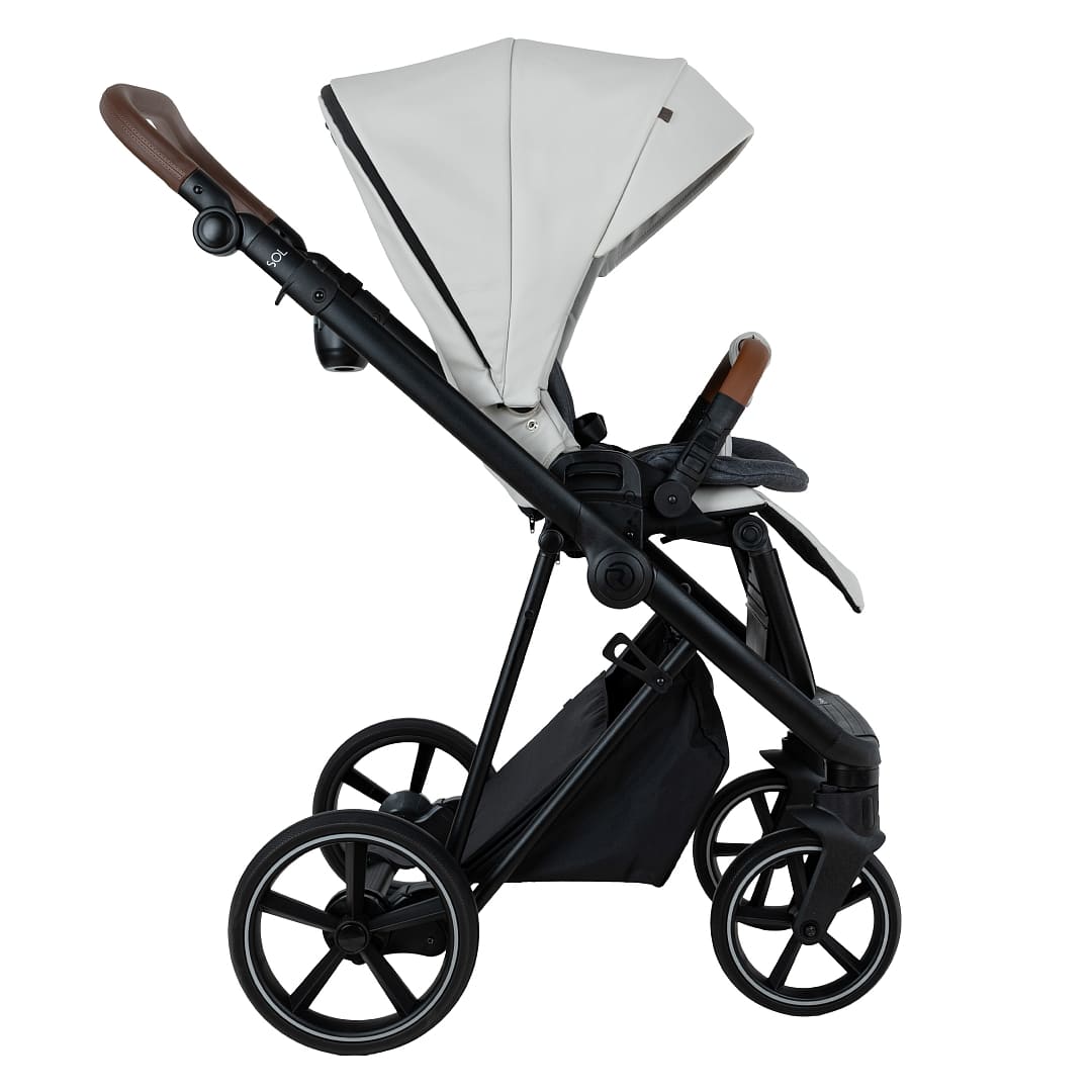 Коляска 2 в 1 ROAN SOL VINTAGE Luxury leather на черной раме 12 roan sol vintage
