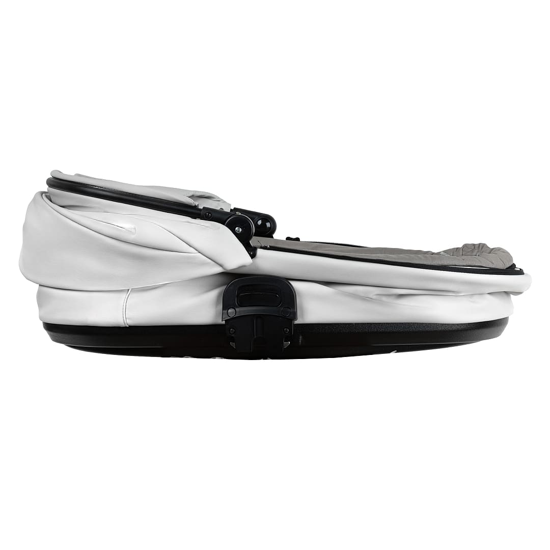 Коляска 2 в 1 ROAN SOL VINTAGE Luxury leather на черной раме 17 roan sol vintage